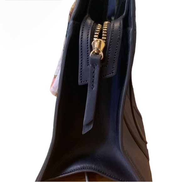 Cole Hann purse - Picture 5 of 14